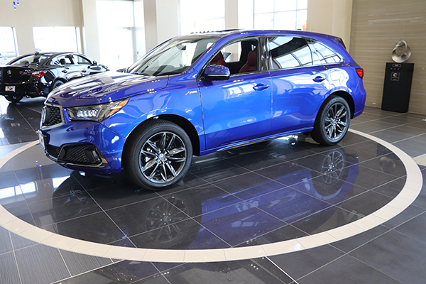 Acura Dealership: New Car Showroom